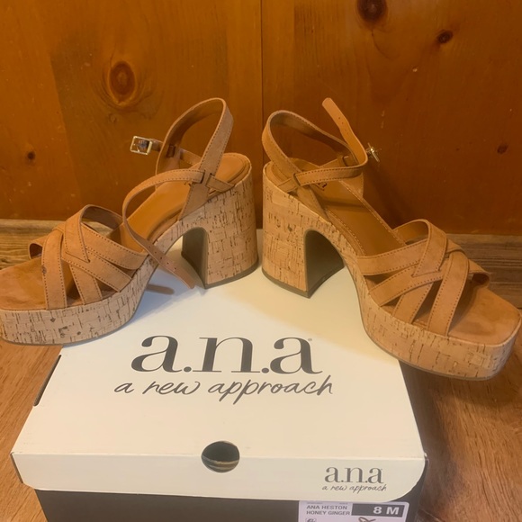 Vintage Style Block Heel - Picture 7 of 11